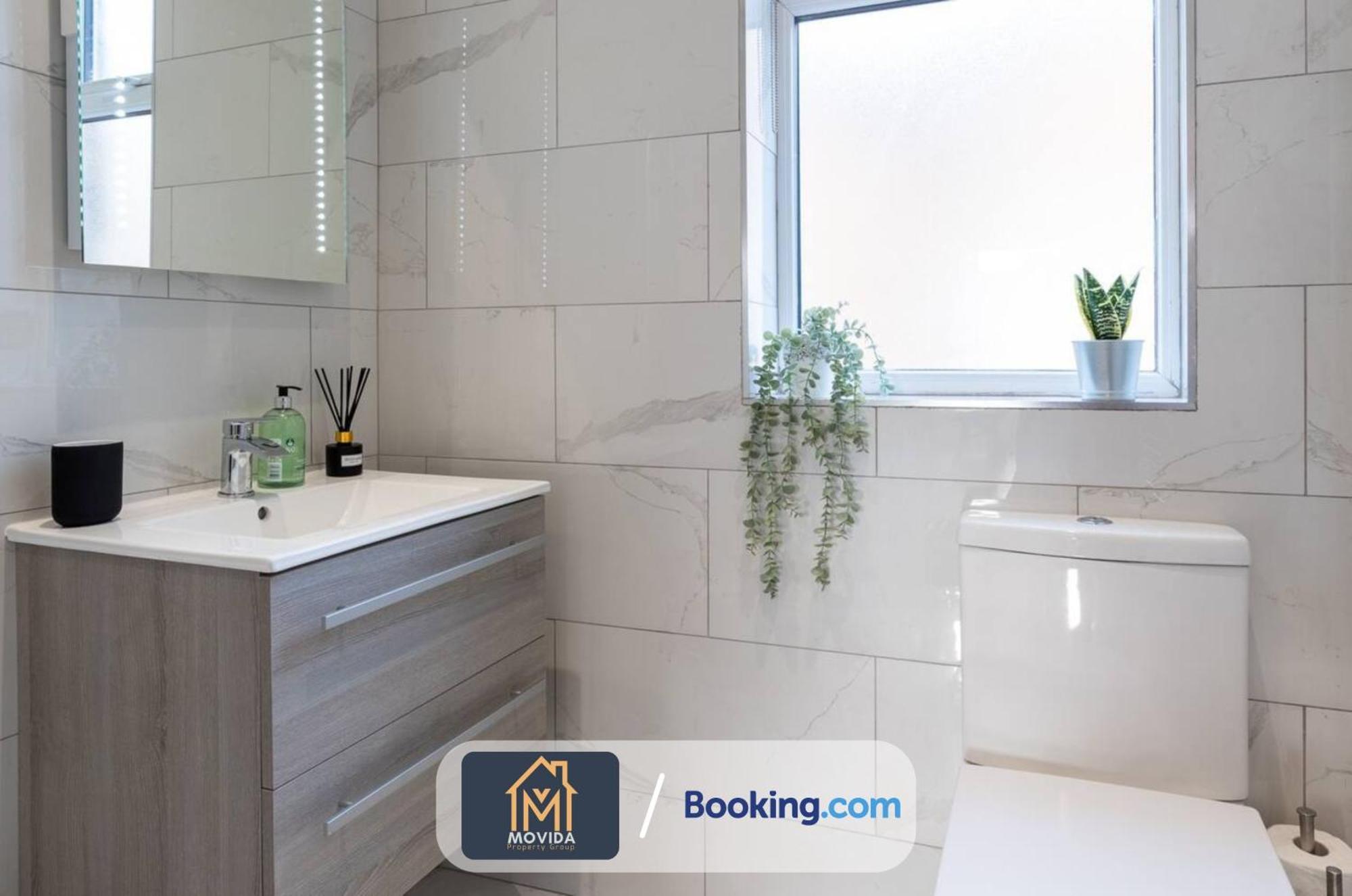 Central Elegant Three Bed Duplex By Movida Property Group Short Lets & Serviced Accommodation Гаррогейт Екстер'єр фото